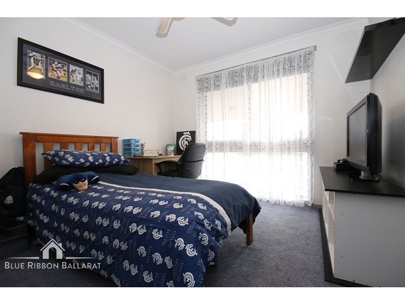 120 Learmonth Road, Wendouree VIC 3355