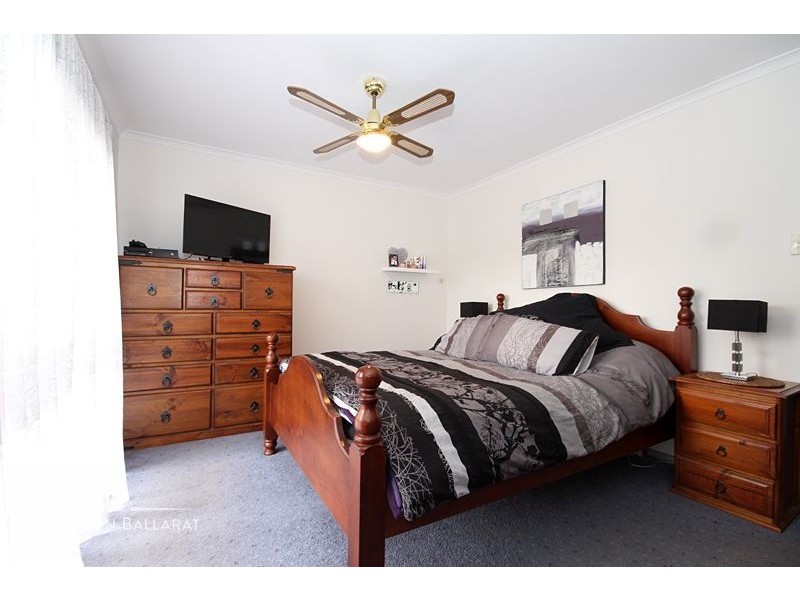 120 Learmonth Road, Wendouree VIC 3355