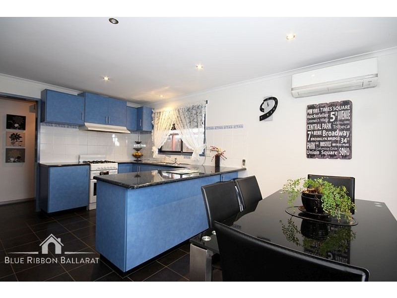 120 Learmonth Road, Wendouree VIC 3355