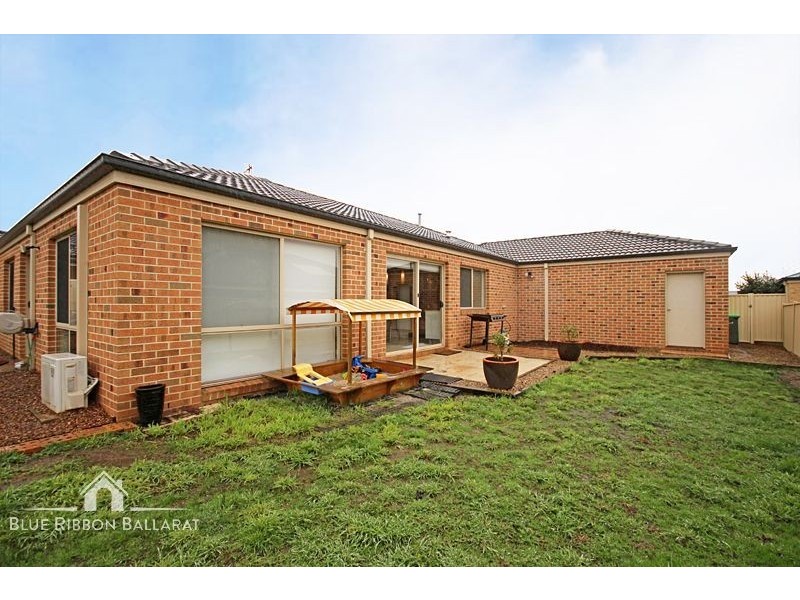 4 Eastview Court, Sebastopol VIC 3356