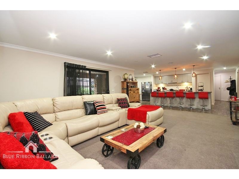 18 Annmaree Drive, Delacombe VIC 3356