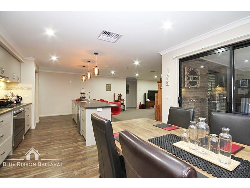 18 Annmaree Drive, Delacombe VIC 3356