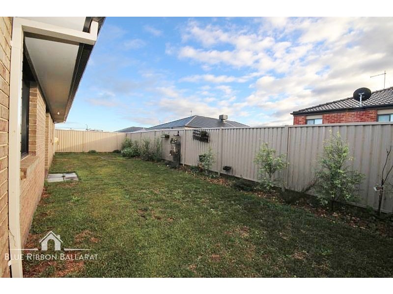 18 Annmaree Drive, Delacombe VIC 3356