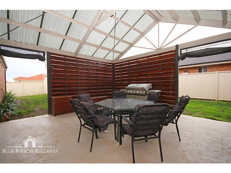 14 Stella Drive, Delacombe VIC 3356