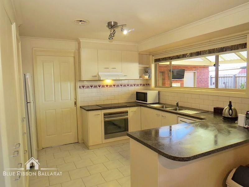 26 Shari Drive, Delacombe VIC 3356