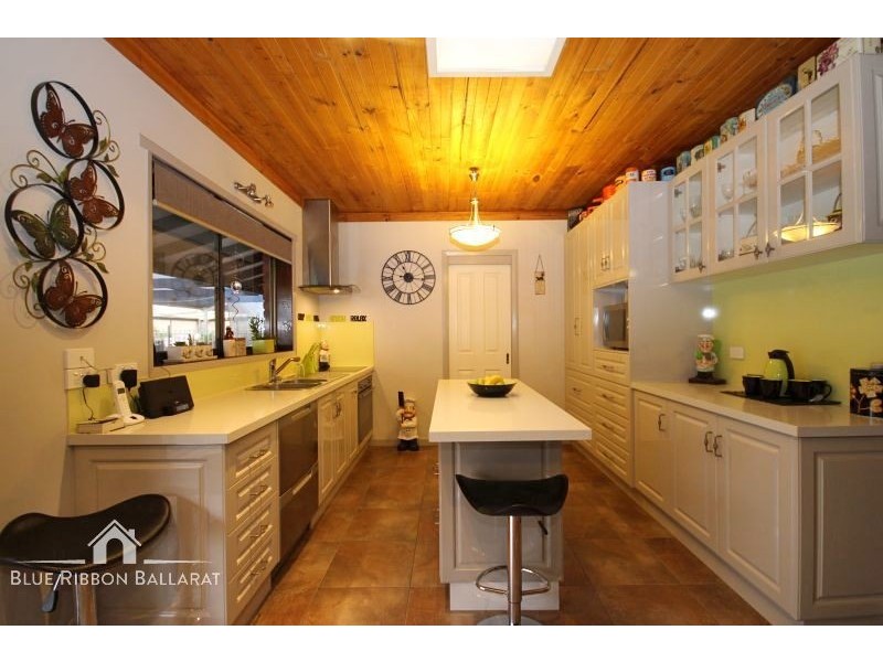 1 Kingston Court, Smythes Creek VIC 3351