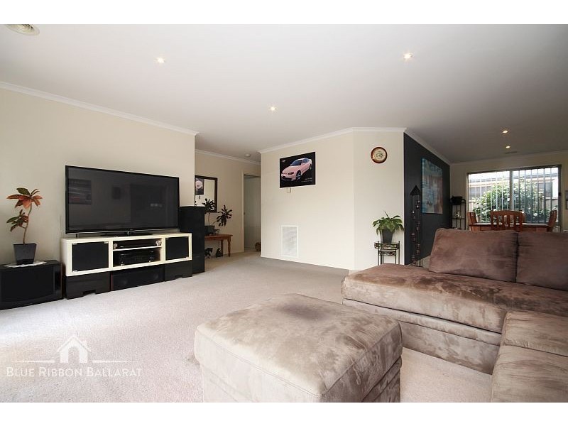 3 Barton Close, Delacombe VIC 3356