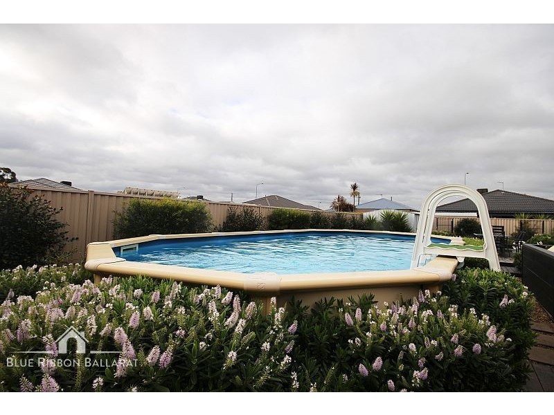 3 Barton Close, Delacombe VIC 3356