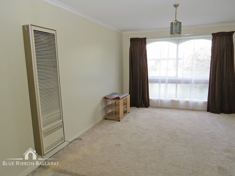 1/4 Warratta Drive, Delacombe VIC 3356