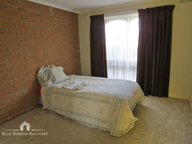 1/4 Warratta Drive, Delacombe VIC 3356