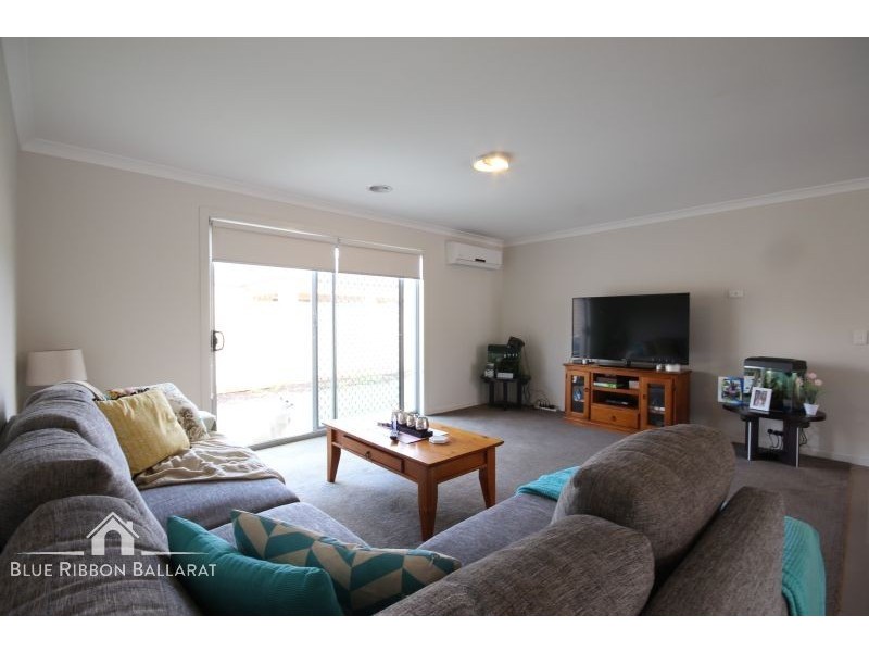 20 Chifley Drive, Delacombe VIC 3356