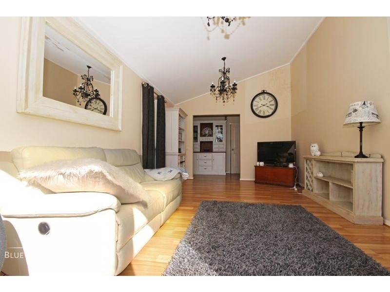 31 Mimosa Avenue, Alfredton VIC 3350