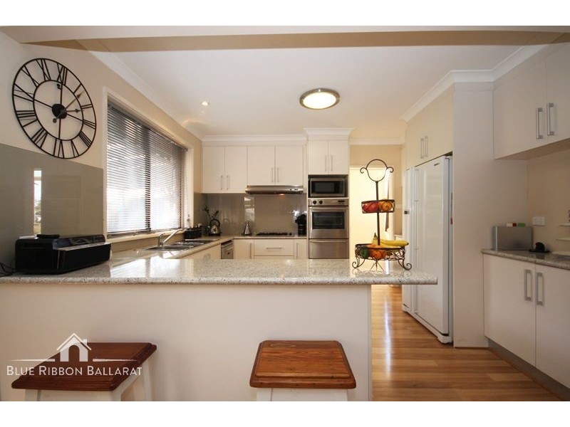 31 Mimosa Avenue, Alfredton VIC 3350