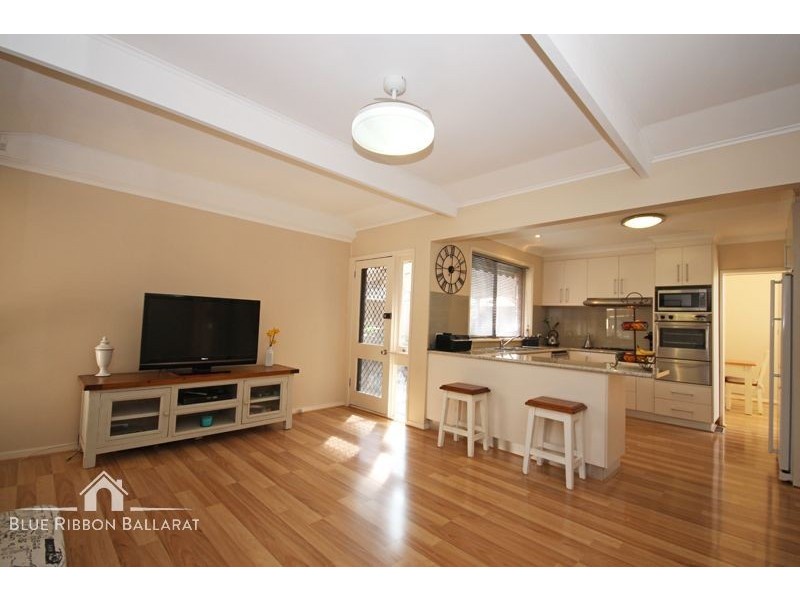 31 Mimosa Avenue, Alfredton VIC 3350