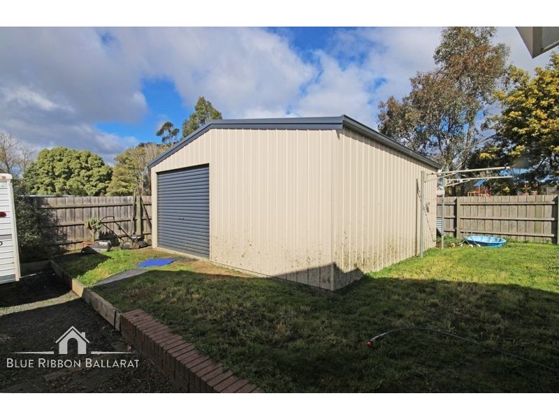 31 Mimosa Avenue, Alfredton VIC 3350