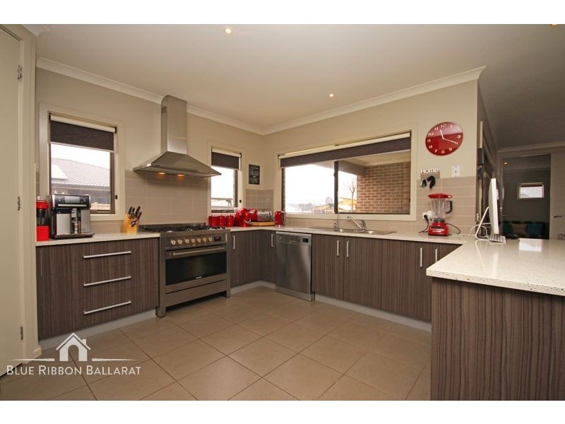 195 Cuthberts Road, Alfredton VIC 3350
