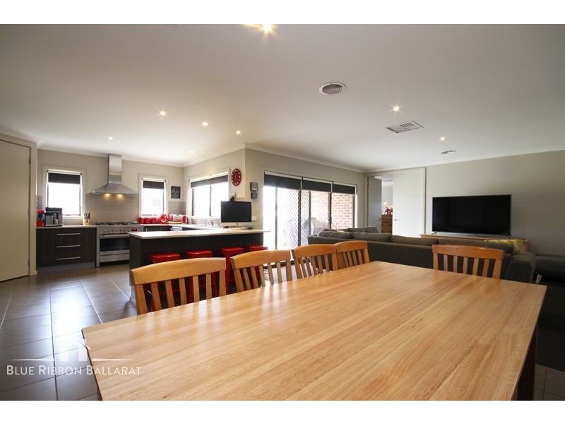 195 Cuthberts Road, Alfredton VIC 3350