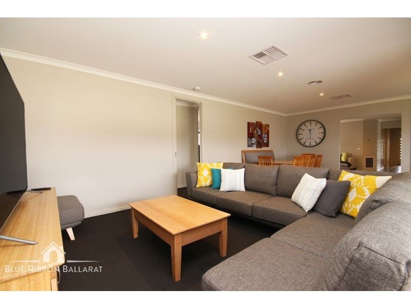 195 Cuthberts Road, Alfredton VIC 3350