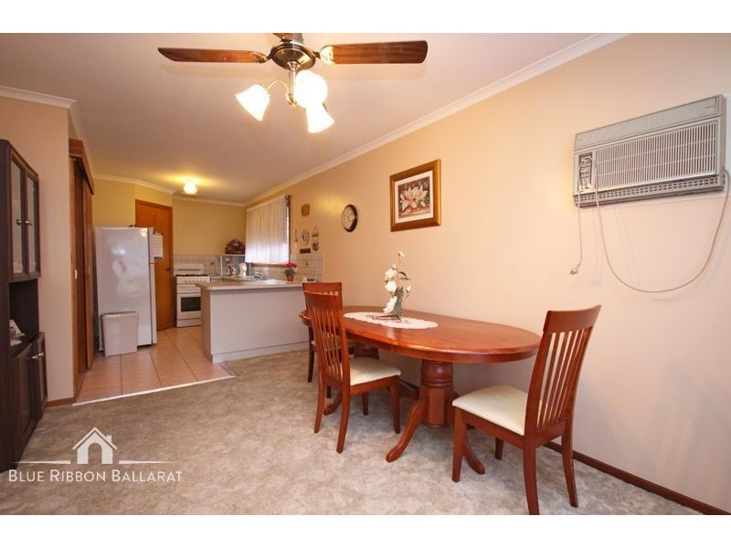 1/32 Edwards Street, Sebastopol VIC 3356