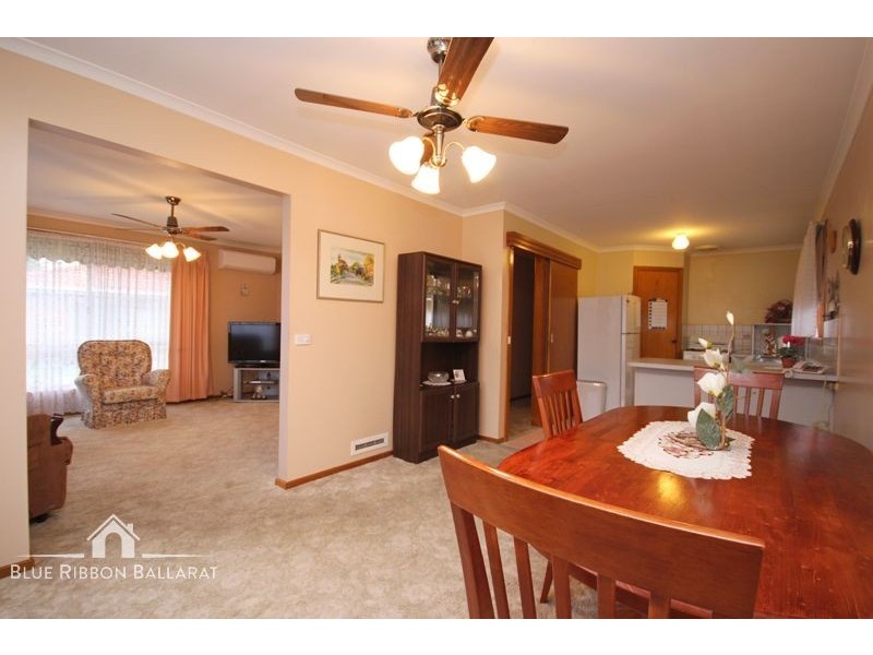 1/32 Edwards Street, Sebastopol VIC 3356