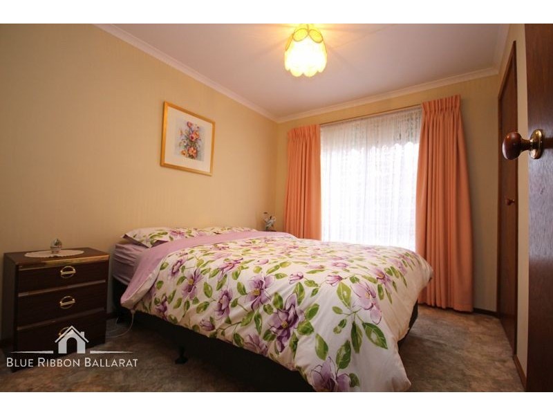 1/32 Edwards Street, Sebastopol VIC 3356