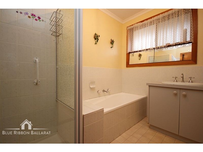 1/32 Edwards Street, Sebastopol VIC 3356