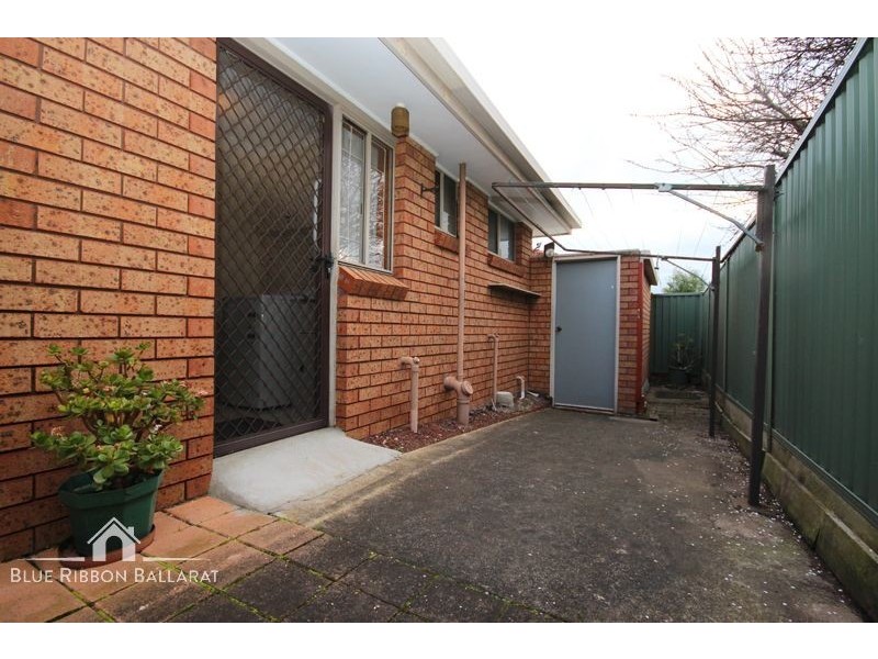 1/32 Edwards Street, Sebastopol VIC 3356