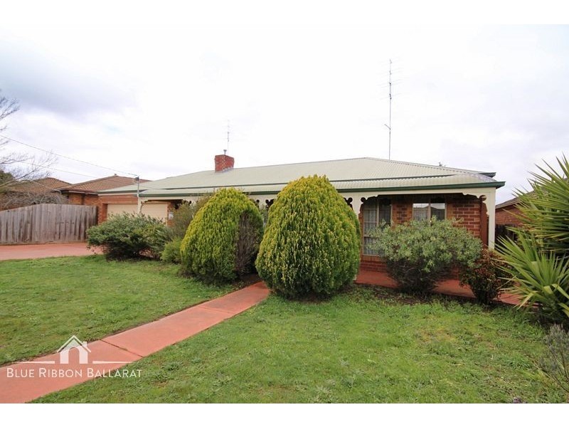 35 Jasmine Drive, Delacombe VIC 3356