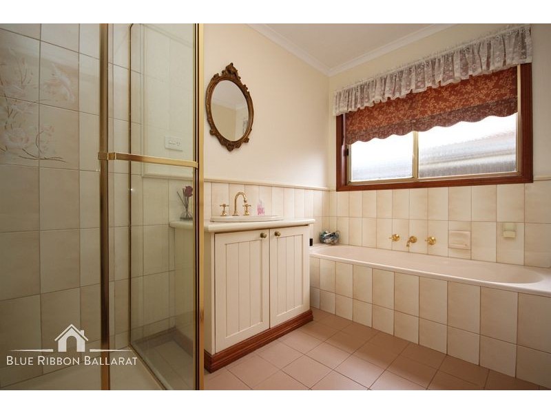 35 Jasmine Drive, Delacombe VIC 3356