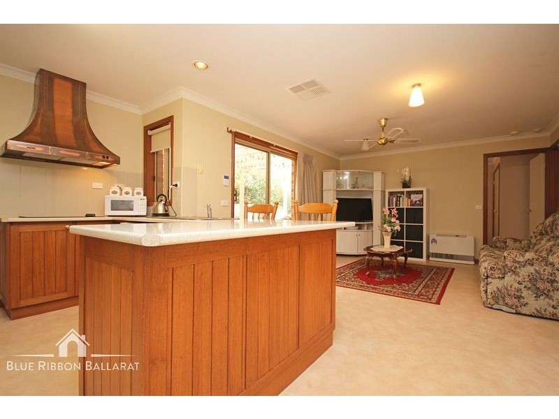 35 Jasmine Drive, Delacombe VIC 3356