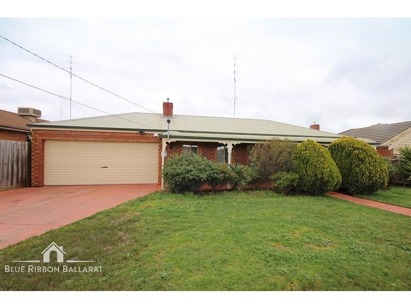 35 Jasmine Drive, Delacombe VIC 3356