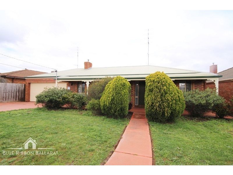 35 Jasmine Drive, Delacombe VIC 3356