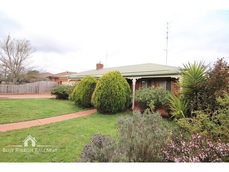 35 Jasmine Drive, Delacombe VIC 3356