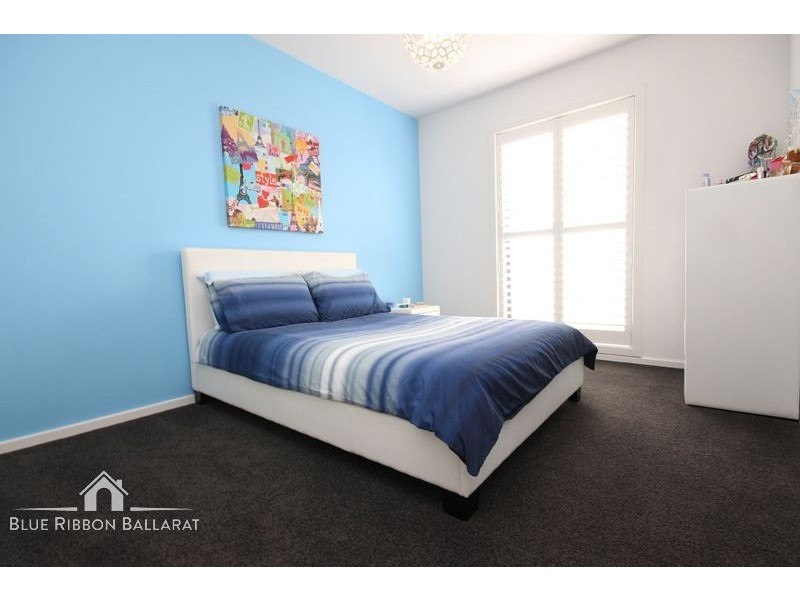 10 Regal Drive, Alfredton VIC 3350