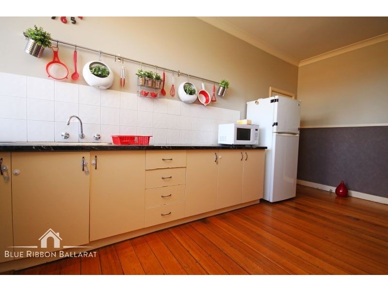 17 Kent Street, Sebastopol VIC 3356