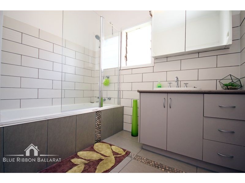 17 Kent Street, Sebastopol VIC 3356