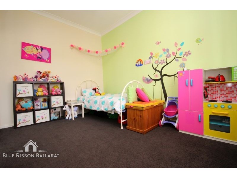 17 Kent Street, Sebastopol VIC 3356