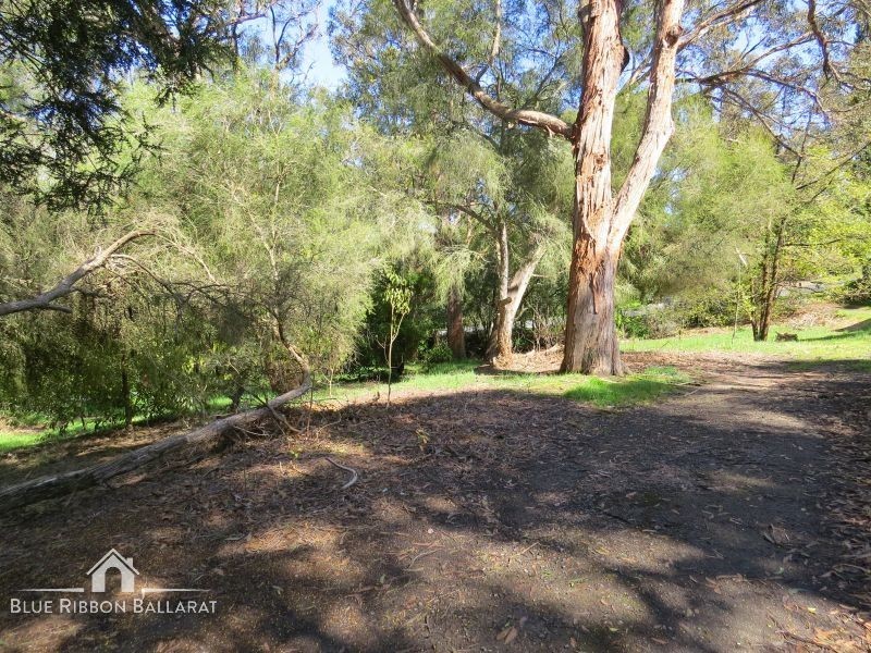 307 Eddy Avenue, Mount Helen VIC 3350