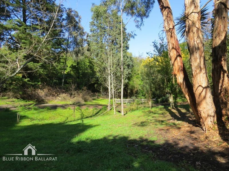 307 Eddy Avenue, Mount Helen VIC 3350