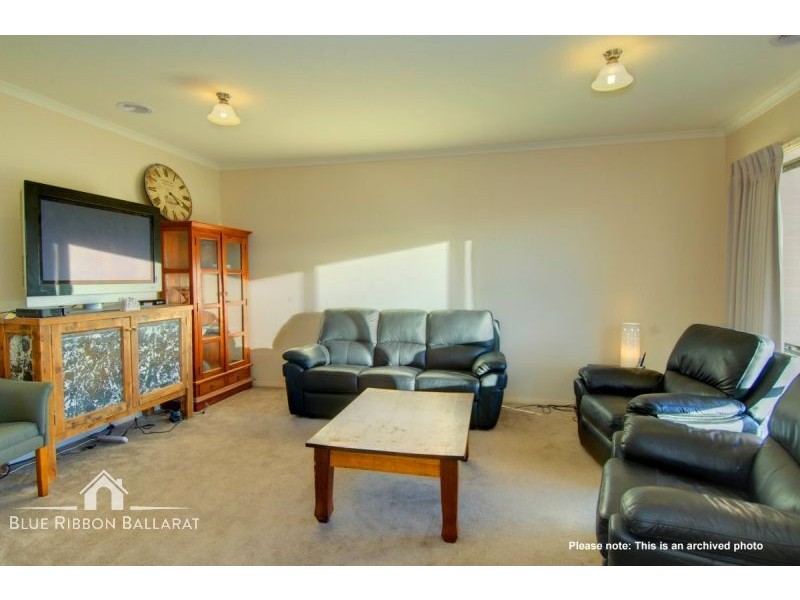 9 Canadian Crescent, Canadian VIC 3350