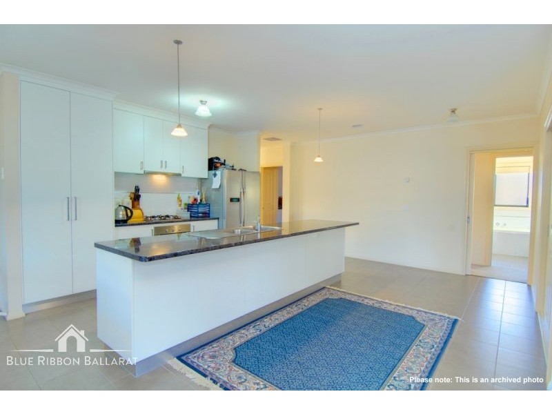 9 Canadian Crescent, Canadian VIC 3350