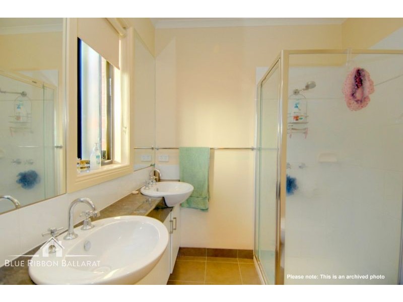 9 Canadian Crescent, Canadian VIC 3350