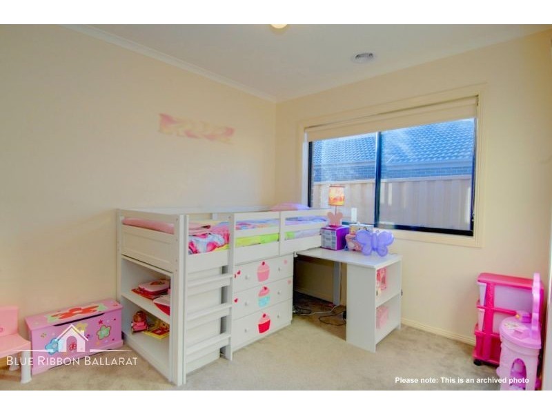 9 Canadian Crescent, Canadian VIC 3350