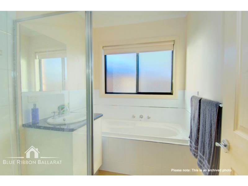 9 Canadian Crescent, Canadian VIC 3350