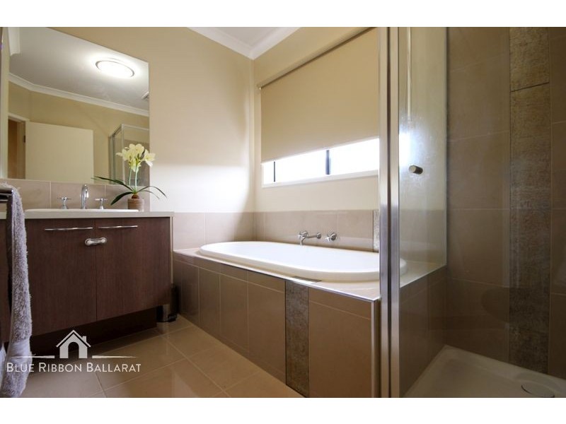 36 Canopy Avenue, Alfredton VIC 3350