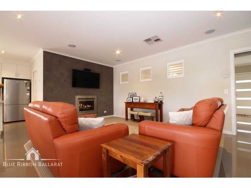 2 Dartmoor Court, Alfredton VIC 3350