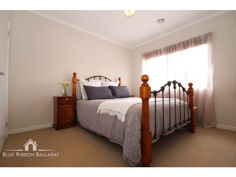 2 Dartmoor Court, Alfredton VIC 3350