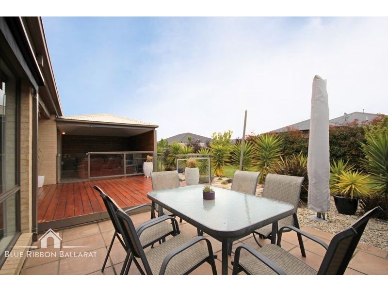 2 Dartmoor Court, Alfredton VIC 3350