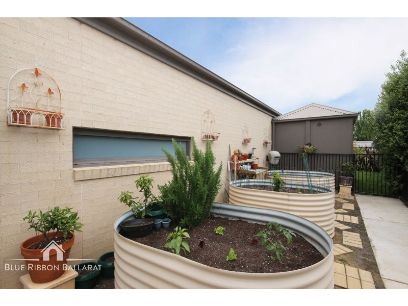 2 Dartmoor Court, Alfredton VIC 3350