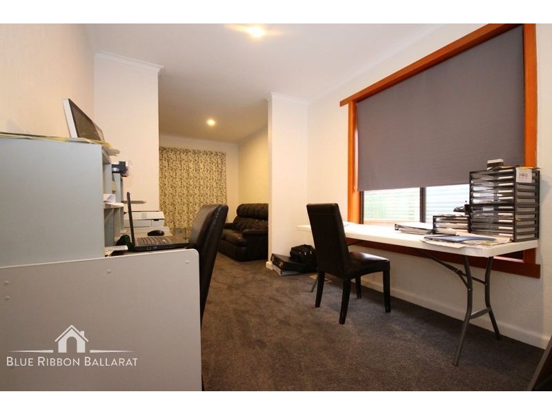 24 Ivanhoe Street, Wendouree VIC 3355